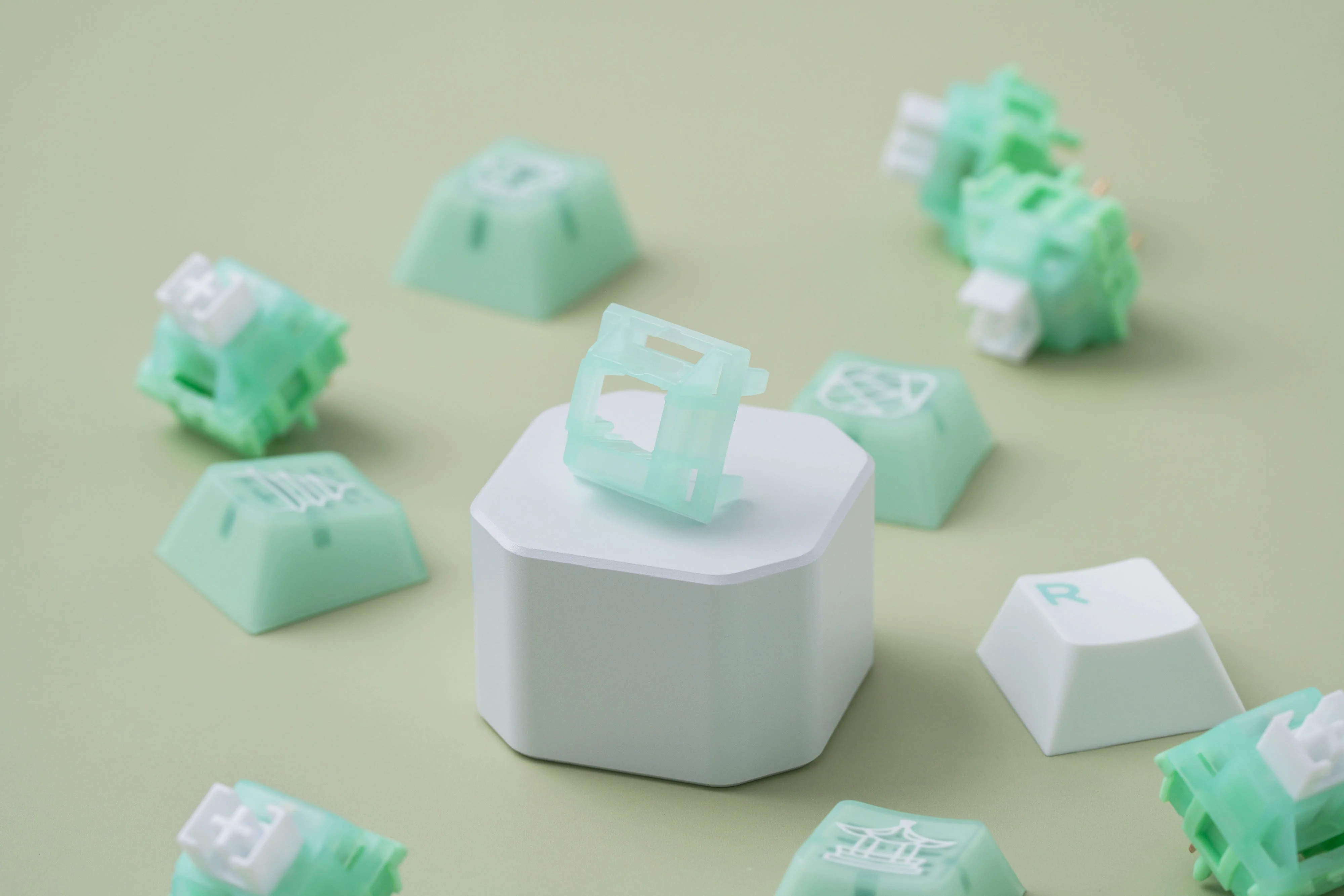 [GBEXTRA] JU x Domikey JADE keycaps Cherry profile  ABS doubleshot Semi-transparent - Image 24