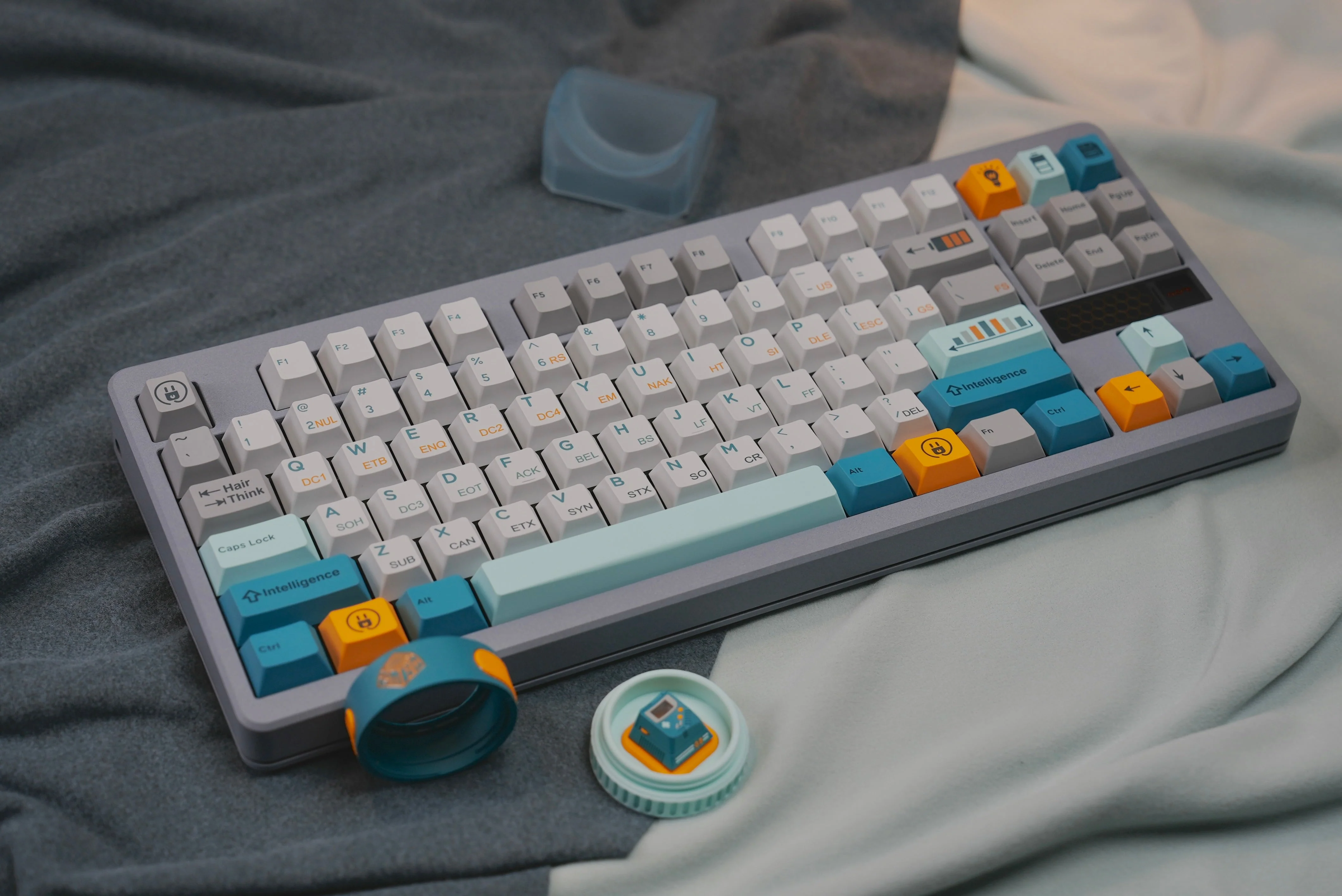 [GBEXTRAS] HifiFox x DOMIKEY Retro Evolution Keycaps PBT Dye sub Cherry profile - Image 8