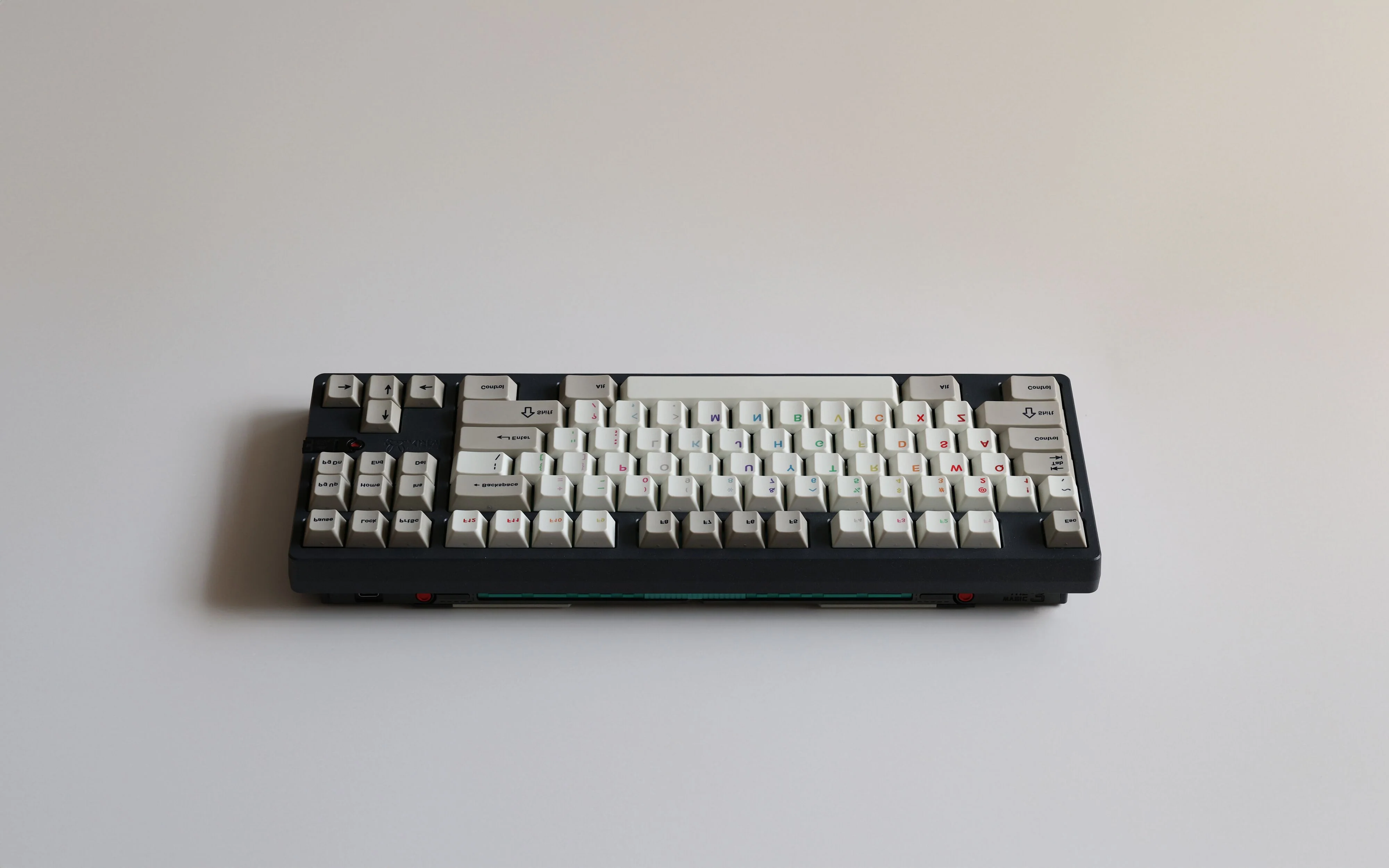[CLOSED][GB] ZERO-G x Hammer works MIrror Image Cherry profile PBT Dye sublimation Keycaps LIMITED 100 sets - Image 3